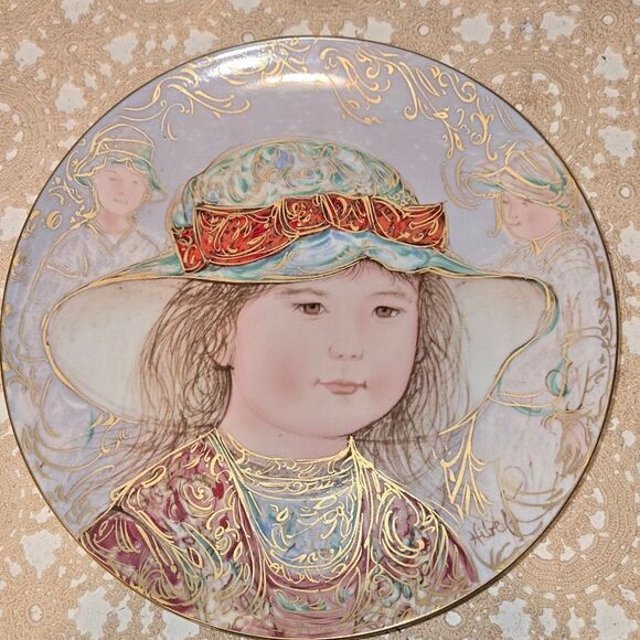 Rare Find WENDY by Edna Hibel A tribute To All Children plateJunkGypzyVintag - Picture 6 of 7